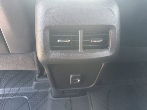 Used 2022 Chevrolet Equinox RS w/ Infotainment Package AWD/4WD image 30