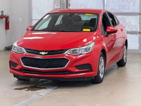 Used 2017 Chevrolet Cruze LS FWD image 3