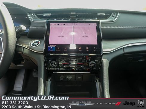 New 2025 Jeep Grand Cherokee Limited image 14