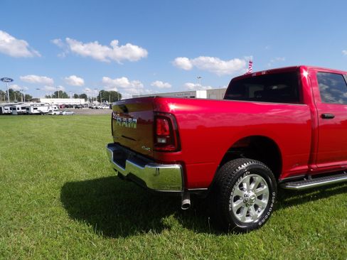 Used 2026 RAM 2500 Big Horn AWD/4WD image 7