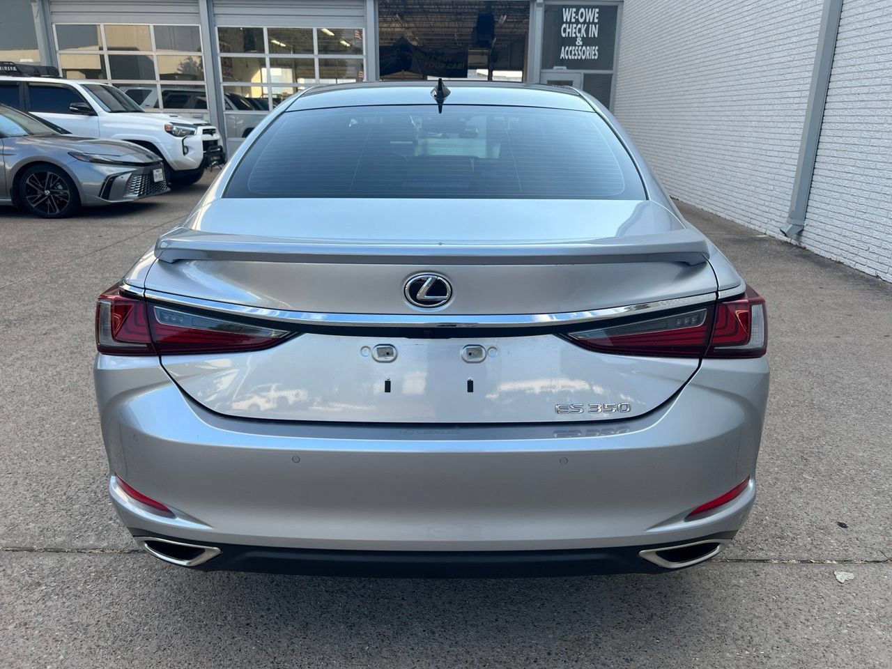 Used 2025 Lexus ES 350 Ultra Luxury w/ Accessory Package (Z2) FWD image 5