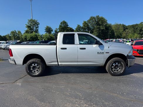 Used 2018 RAM 1500 ST w/ SXT Appearance Group AWD/4WD image 6