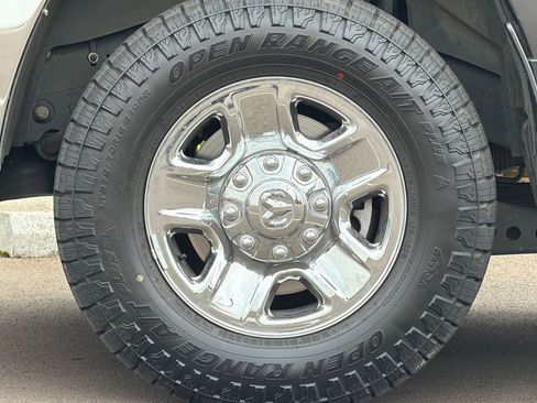 Used 2024 RAM 3500 Tradesman w/ Chrome Appearance Group AWD/4WD image 26