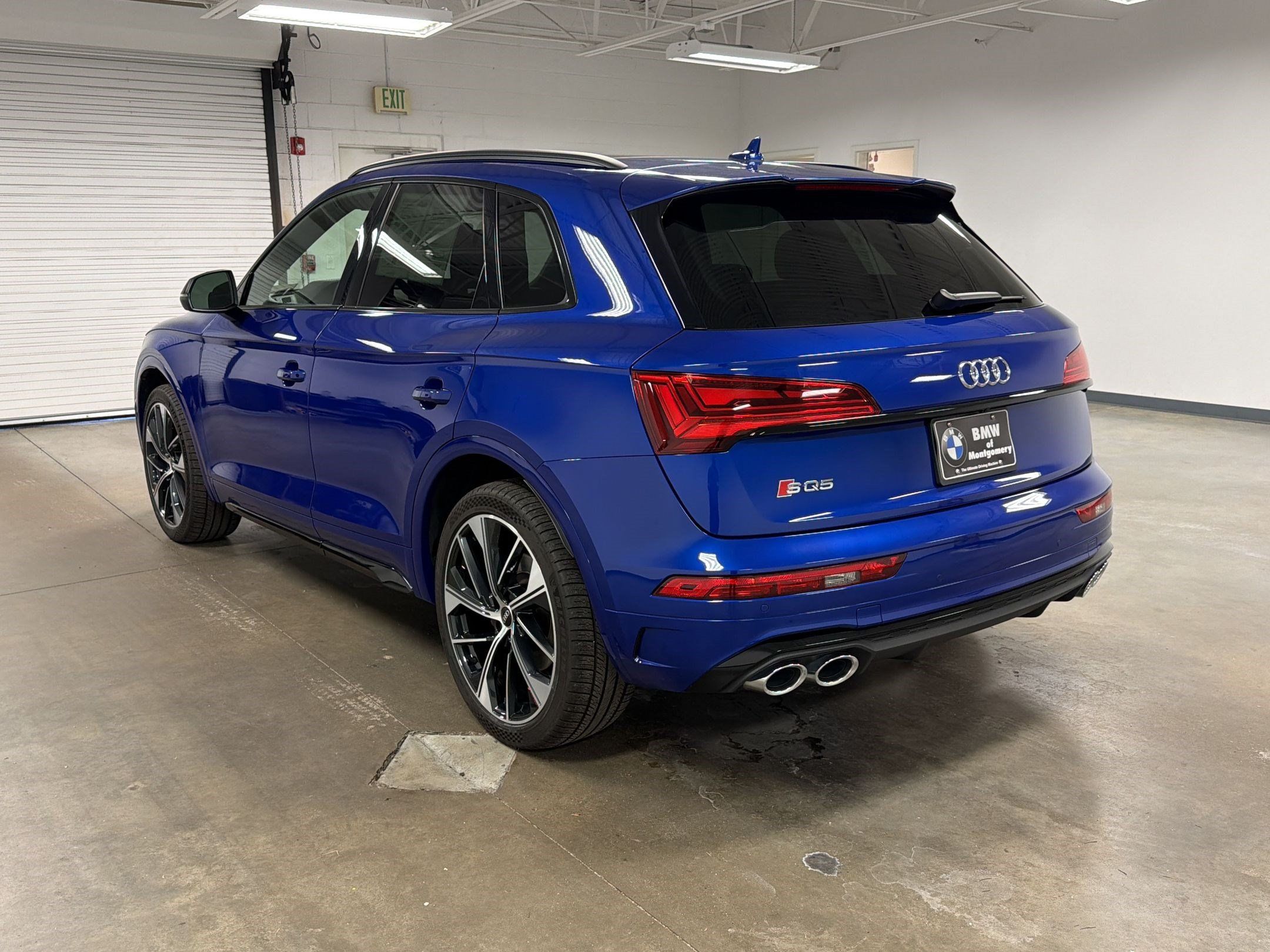 Used 2023 Audi SQ5 Premium Plus w/ Premium Plus Package AWD/4WD image 3
