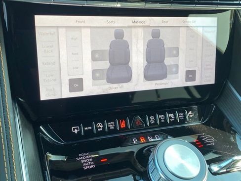 New 2023 Jeep Grand Wagoneer L Series III w/ Quick Order Packagew 28T image 22