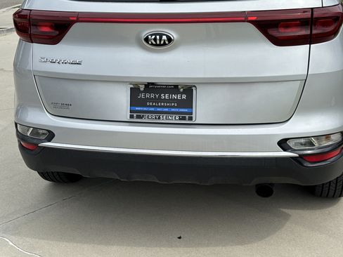 Used 2020 Kia Sportage LX FWD image 13