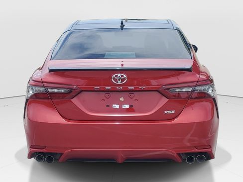 Used 2024 Toyota Camry XSE FWD image 4