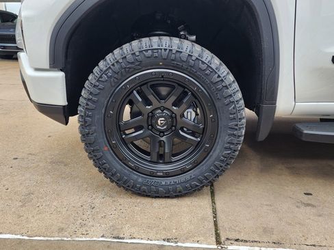 New 2026 GMC Sierra 1500 Elevation w/ LPO, Elevation Black Package AWD/4WD image 51