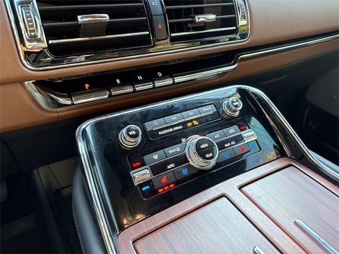 Certified 2024 Lincoln Navigator Reserve image 34