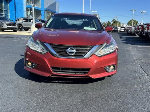 Used 2017 Nissan Altima 2.5 SV w/ Convenience Package image 2