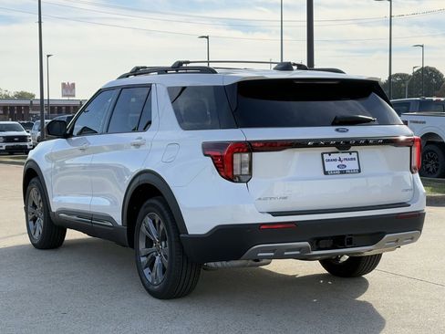 New 2026 Ford Explorer Active w/ Active Comfort Package image 40