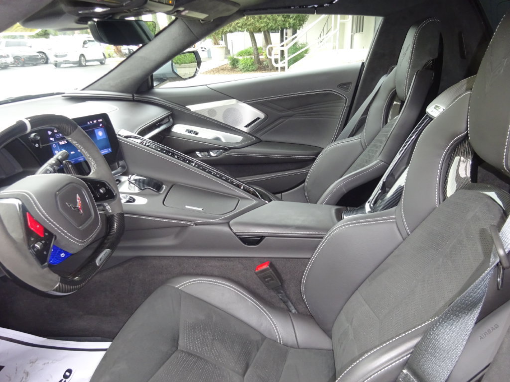 Certified 2025 Chevrolet Corvette Z06 RWD image 13