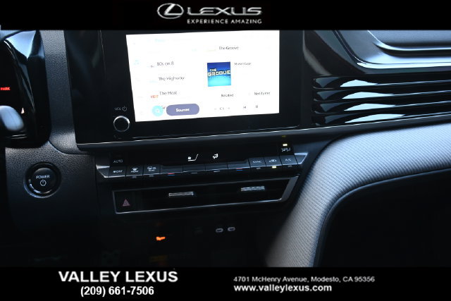 Used 2026 Toyota Camry SE FWD image 7