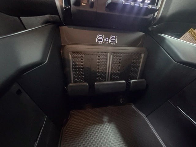 New 2027 RAM 3500 Big Horn AWD/4WD image 19