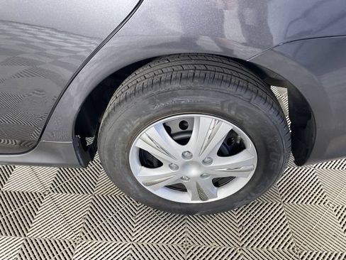 Used 2009 Toyota Corolla LE FWD image 17