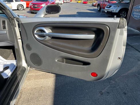 Used 2004 Chevrolet SSR w/ Preferred Equipment Group image 59