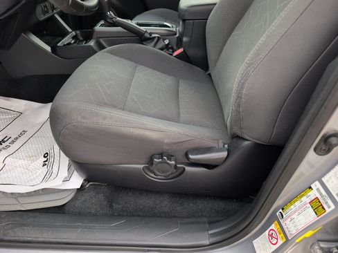 Used 2018 Toyota Tacoma TRD Sport RWD image 16