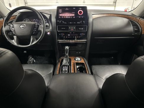 Used 2022 Nissan Armada SL w/ Captain's Chairs Package image 22