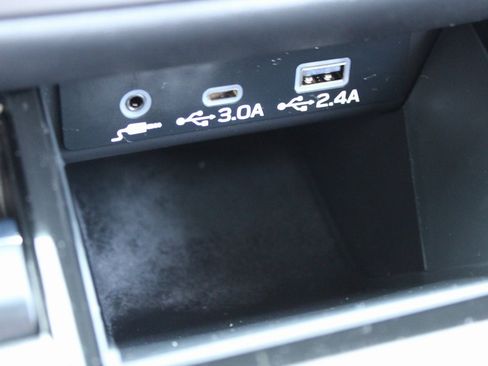 Used 2025 Subaru Outback Premium w/ Popular Package #1A image 17