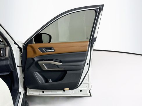 Used 2022 Nissan Pathfinder Platinum w/ Cargo Package FWD image 35