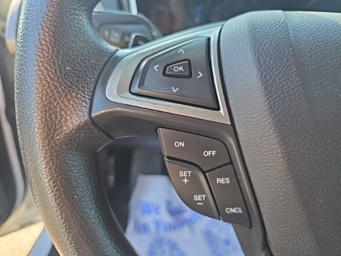 Used 2019 Ford Fusion SE AWD/4WD image 12