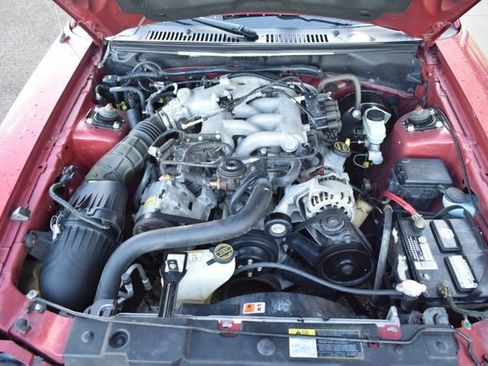 Used 2004 Ford Mustang Convertible image 42