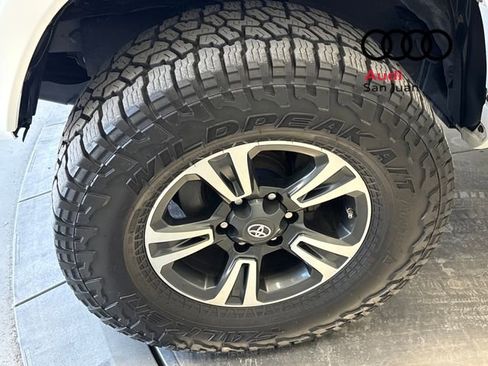Used 2019 Toyota Tacoma TRD Sport image 7