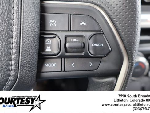 Used 2025 Toyota 4Runner TRD Off-Road AWD/4WD image 12