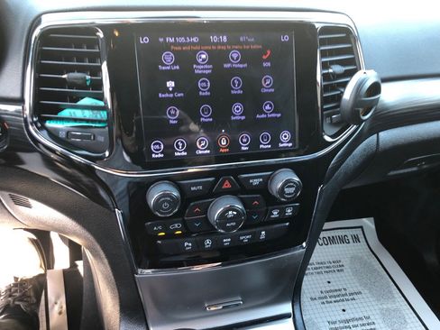 Used 2019 Jeep Grand Cherokee Laredo w/ 18" Wheel & 8.4" Radio Group image 7