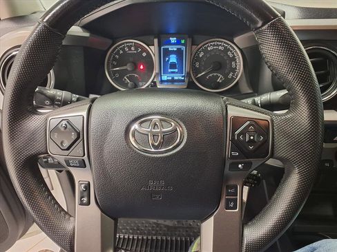 Used 2022 Toyota Tacoma SR5 image 21