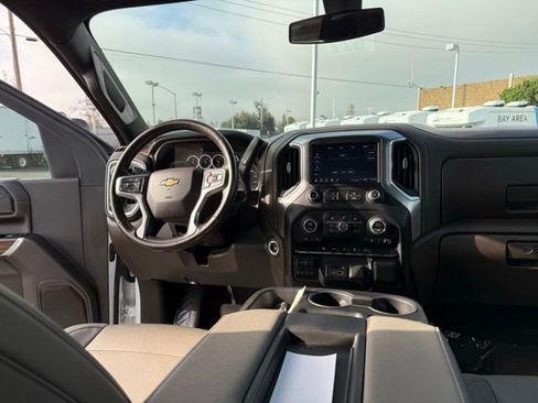 Used 2022 Chevrolet Silverado 2500 LT w/ Convenience Package image 30