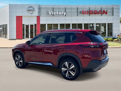 Used 2023 Nissan Rogue SL w/ SL Premium Package FWD image 6