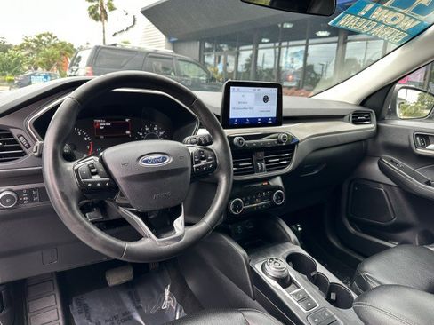 Used 2022 Ford Escape SEL image 15