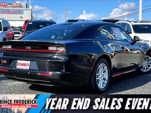 Used 2025 Dodge Charger R/T w/ Quick Order Package 25M R/T image 10