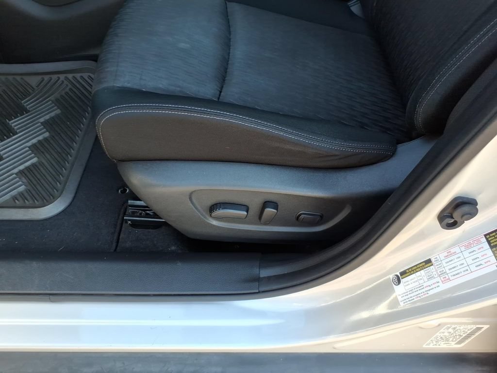 Certified 2019 Nissan Rogue SV AWD/4WD image 5