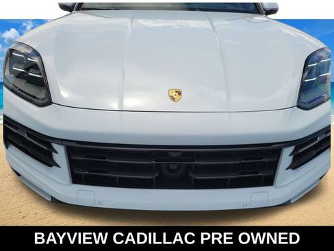 Used 2025 Porsche Cayenne Coupe AWD/4WD image 8
