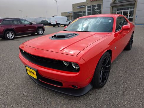 Used 2022 Dodge Challenger R/T Scat Pack w/ Shaker Package RWD image 2