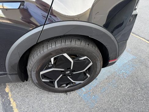 Used 2023 Hyundai Ioniq 5 SE w/ Cargo Package image 15