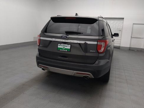 Used 2017 Ford Explorer XLT w/ Equipment Group 202A AWD/4WD image 7