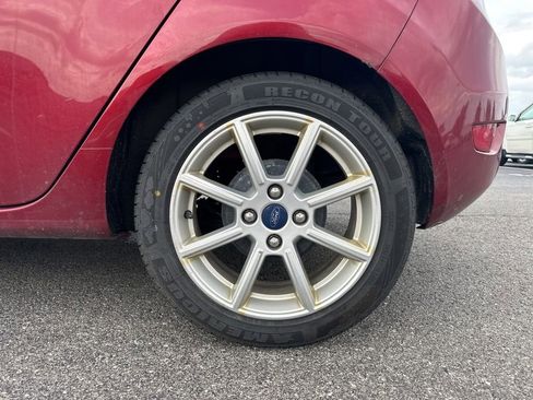 Used 2017 Ford Fiesta SE w/ Equipment Group 201A FWD image 6