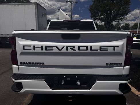 Certified 2024 Chevrolet Silverado 1500 Custom AWD/4WD image 5