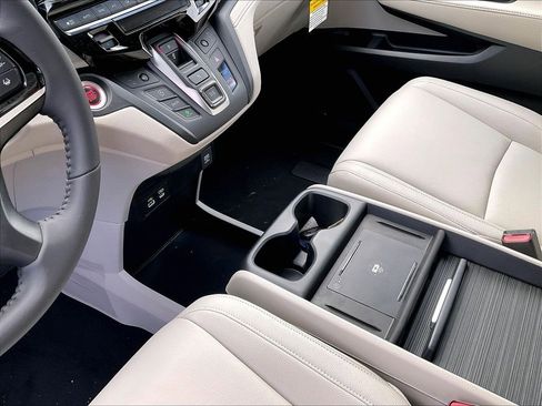 New 2026 Honda Odyssey EX-L image 14