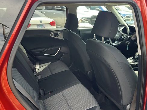 Used 2021 Kia Soul LX image 13