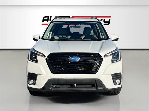 Used 2024 Subaru Forester Limited image 2