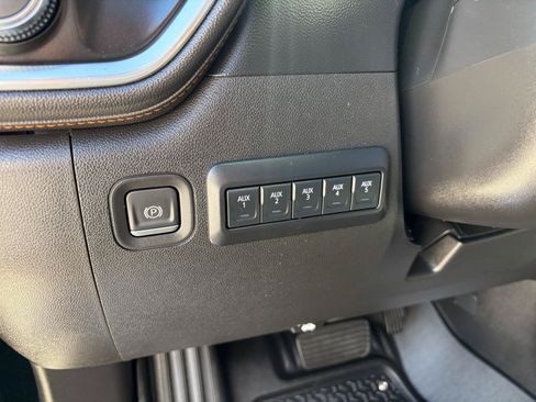 Used 2022 GMC Sierra 3500 AT4 w/ Gooseneck/5TH Wheel Package AWD/4WD image 14