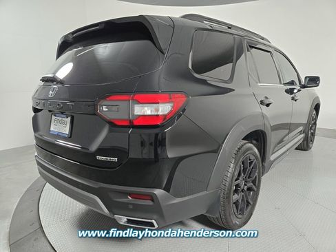 Certified 2025 Honda Pilot Touring image 6