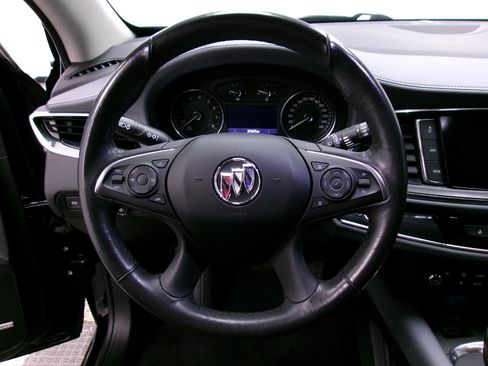 Used 2021 Buick Enclave Essence image 7