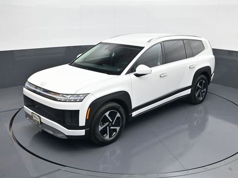 New 2026 Hyundai Ioniq 9 S image 13