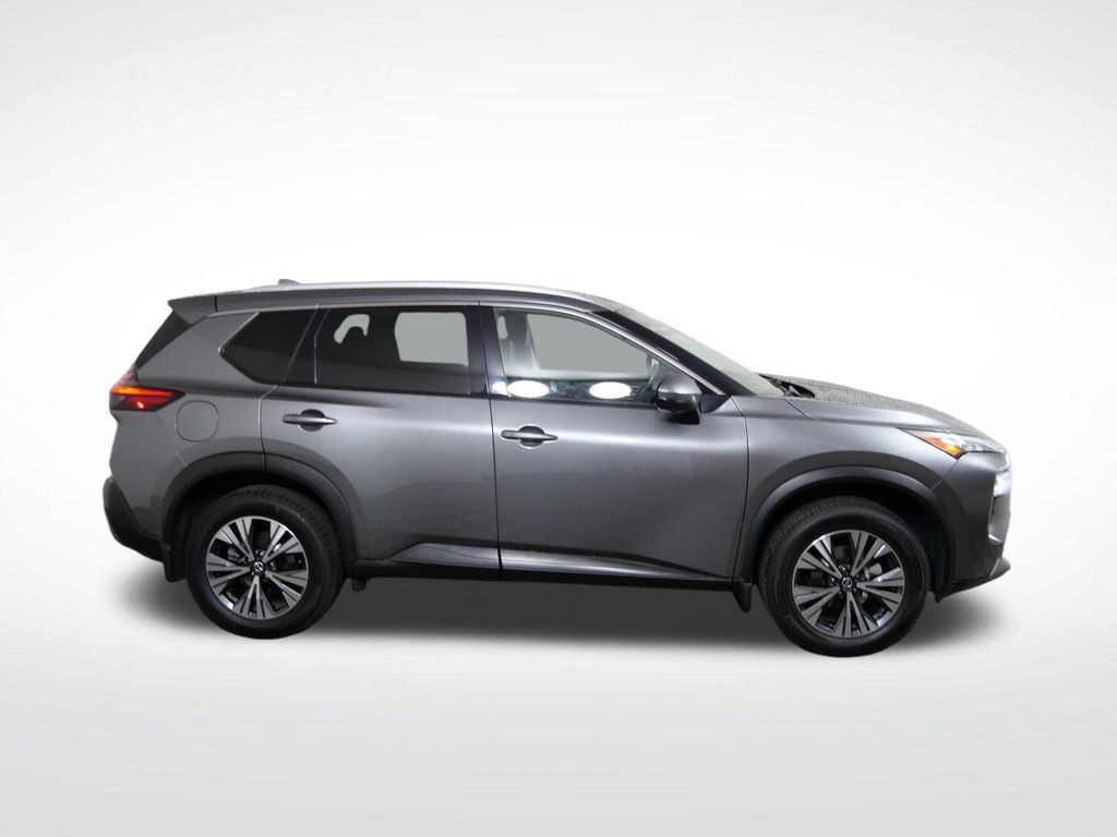 Used 2021 Nissan Rogue SV w/ Premium Package AWD/4WD image 2
