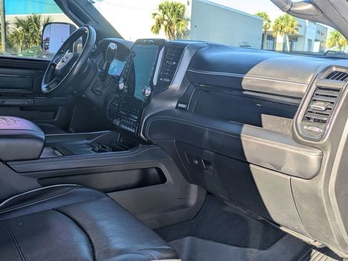 Used 2022 RAM 2500 Limited image 32